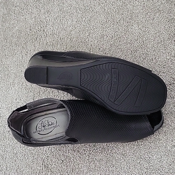 Booties - Picture 3 of 3